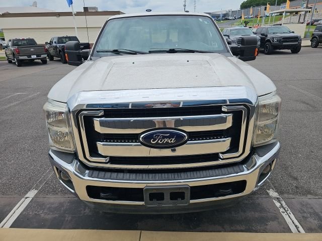 Used 2016 White Ford Lariat image 2