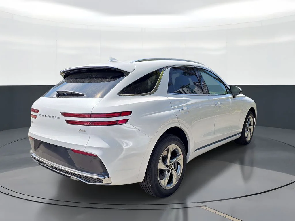 New 2026 White Genesis 2.5T Advanced image 3