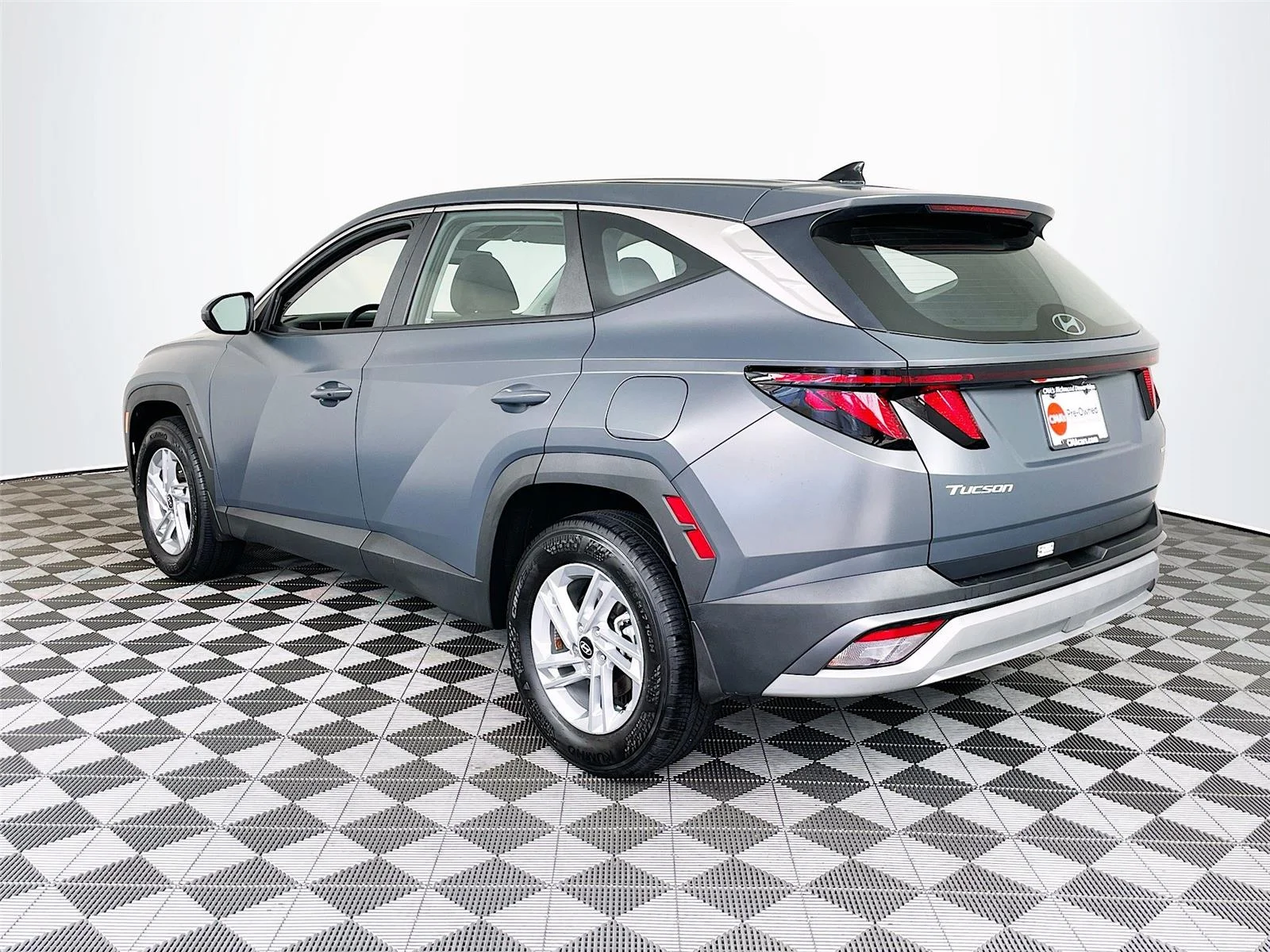 Used 2025 Ecotronic Gray Matte Hyundai SE image 6