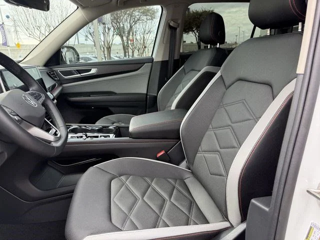 Certified Used 2025 White Volkswagen 2.0T Peak Edition image 22