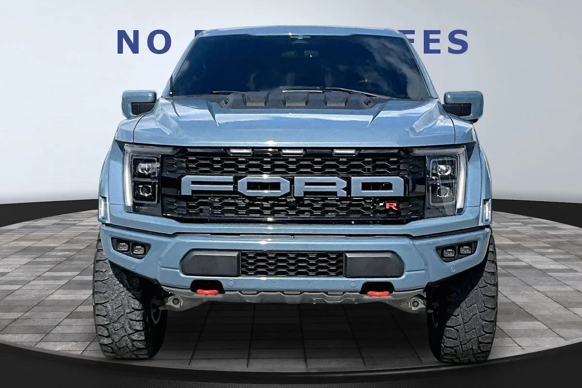 Used 2023  Ford Raptor image 2