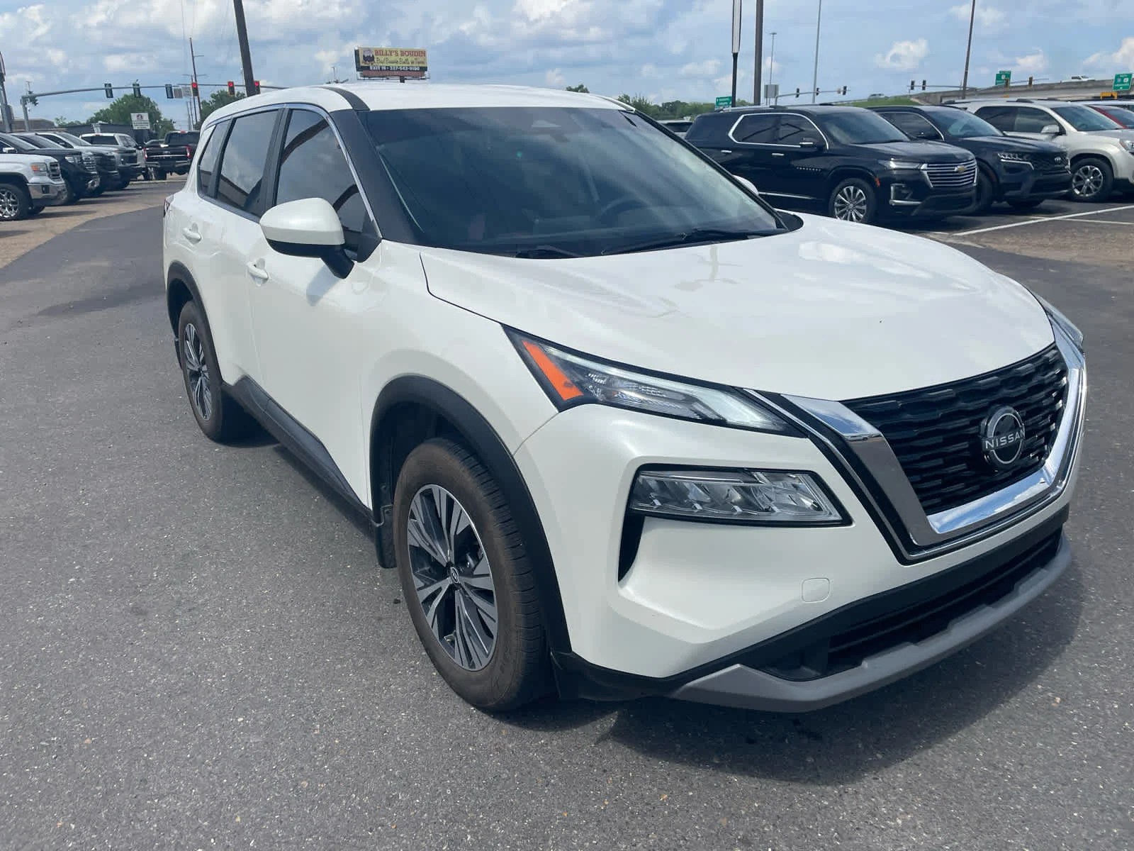 2023 Nissan Rogue SV FWD's photo