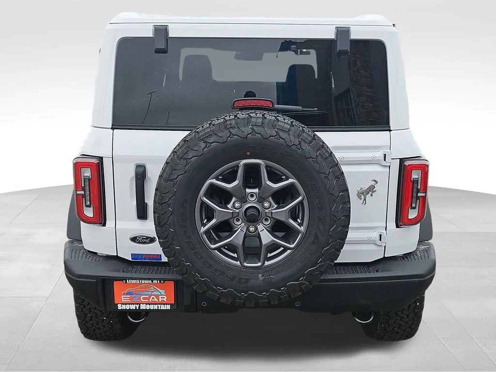 New 2025 Oxford White Ford Badlands® image 14