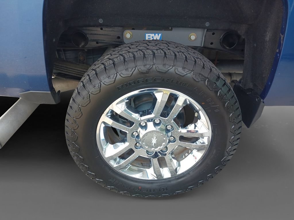 Used 2016 DEEP OCEAN BLUE METALLIC Chevrolet High Country image 10