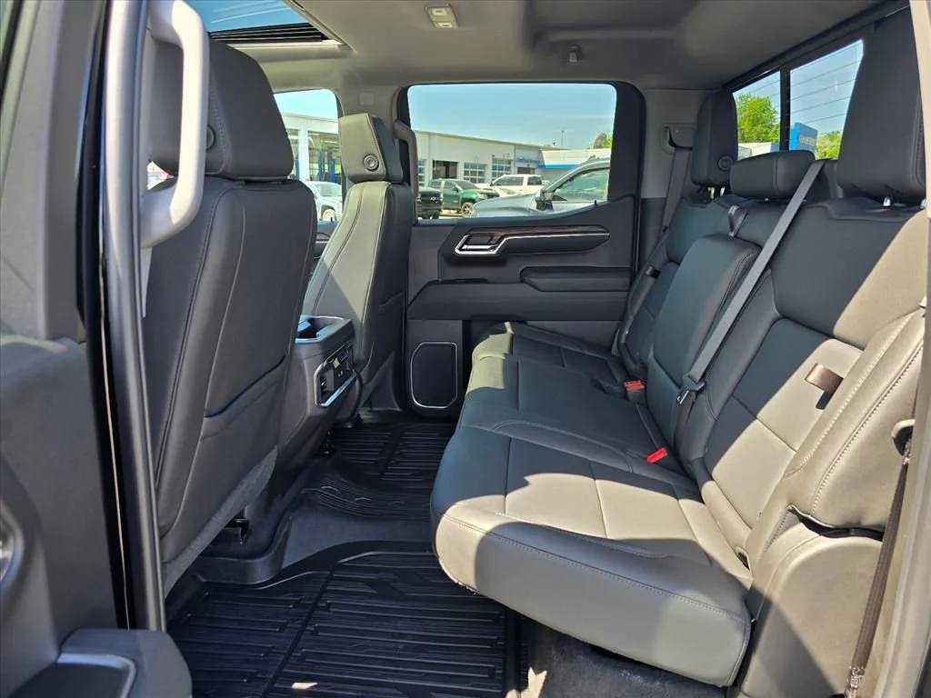 New 2026 Onyx Black GMC SLT image 12