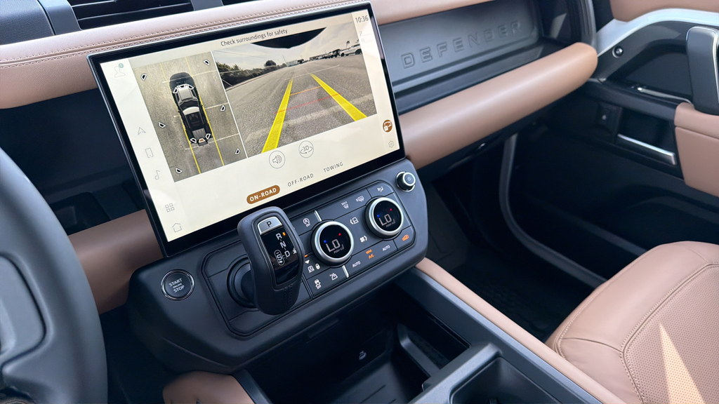 New 2026 Fuji White Land Rover X-Dynamic SE image 24