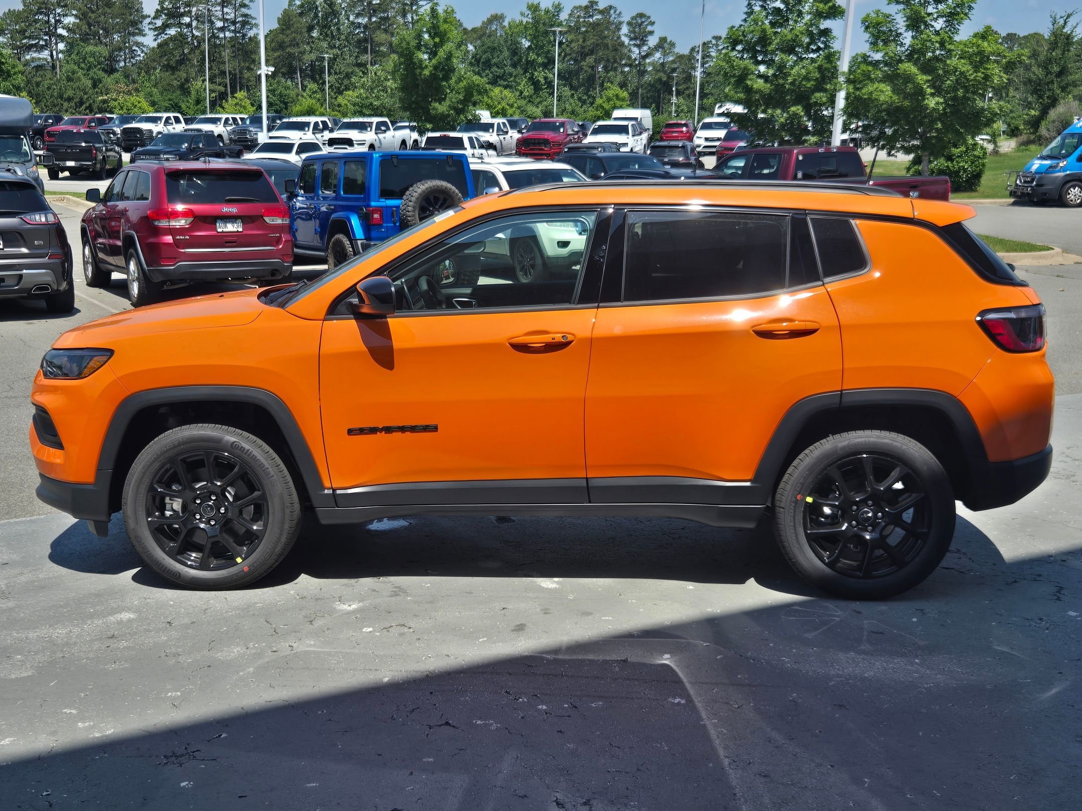 New 2026 Joose Exterior Paint Jeep Latitude image 4