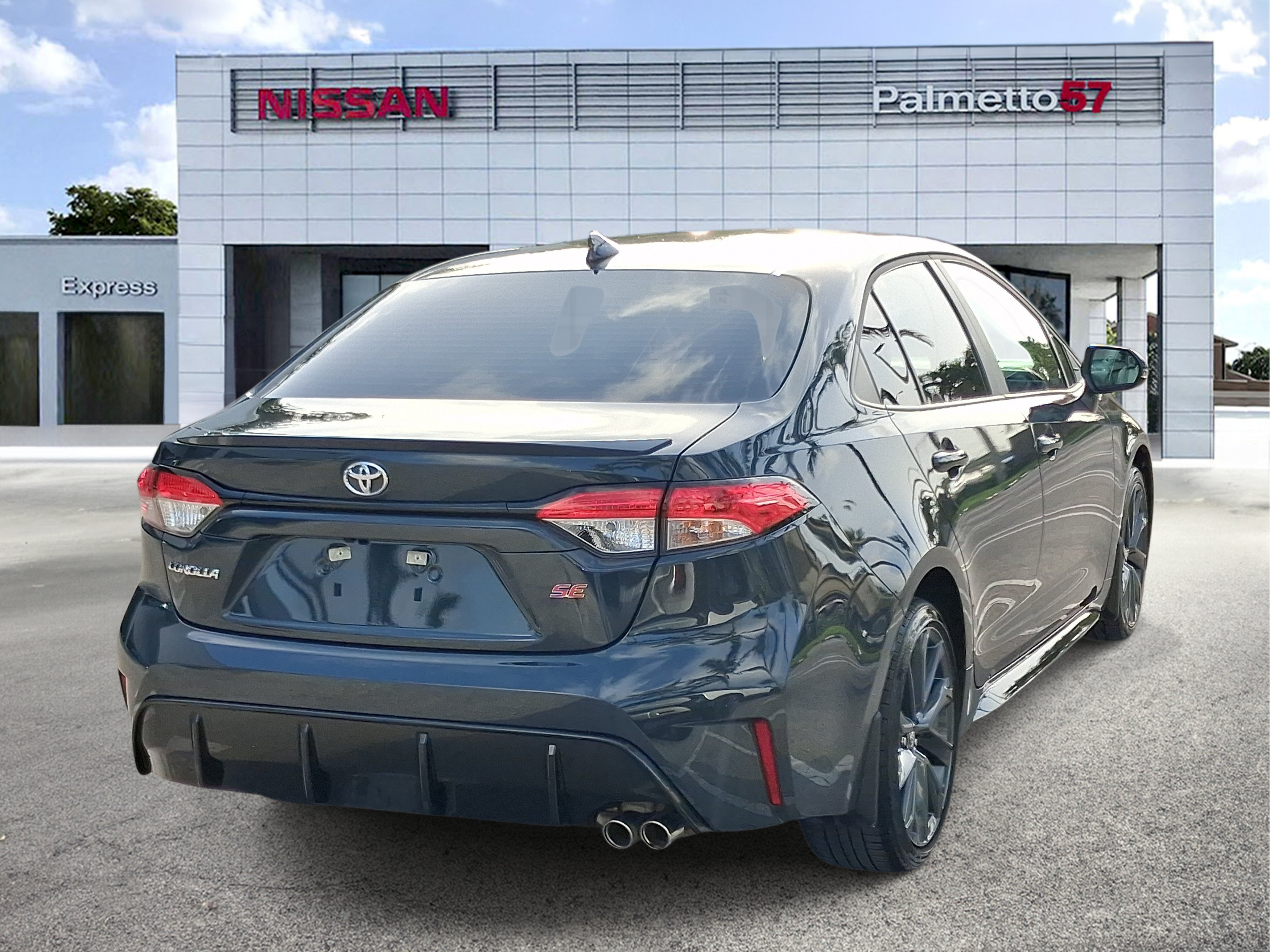 Used 2026  Toyota SE image 6