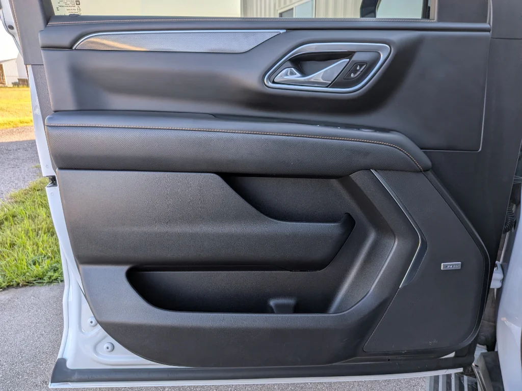 Used 2021 Summit White GMC AT4 image 22