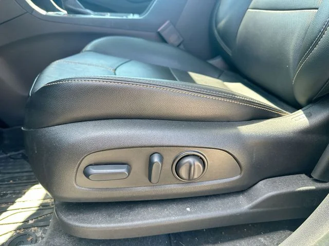 Used 2024 Gray Chevrolet Premier image 39