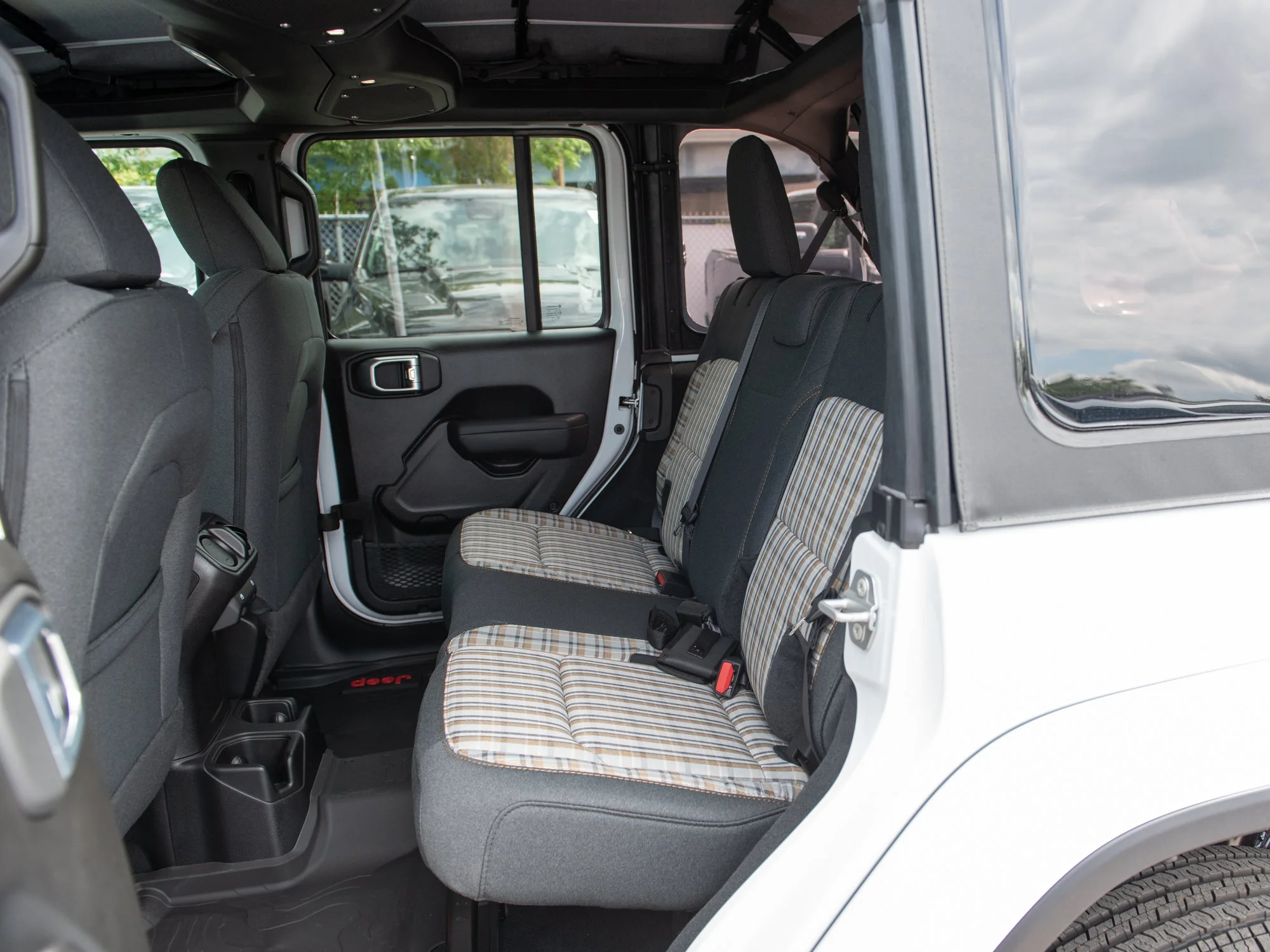 New 2026 White Jeep 85th Anniversary* image 20