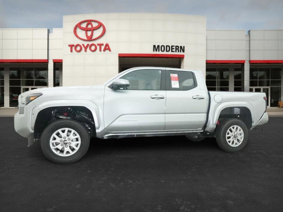 2025 Toyota Tacoma SR5 - Photo 23