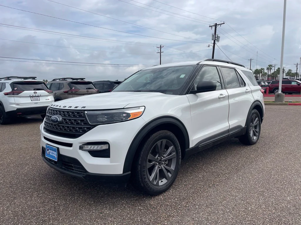 Used 2021 White Ford XLT image 3