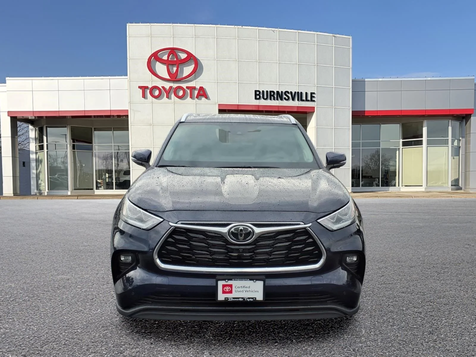 Certified Used 2026  Toyota Limited image 9