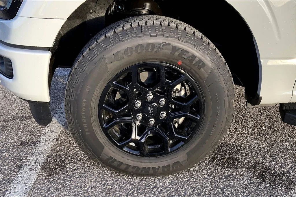 New 2026 Avalanche Ford XLT image 12