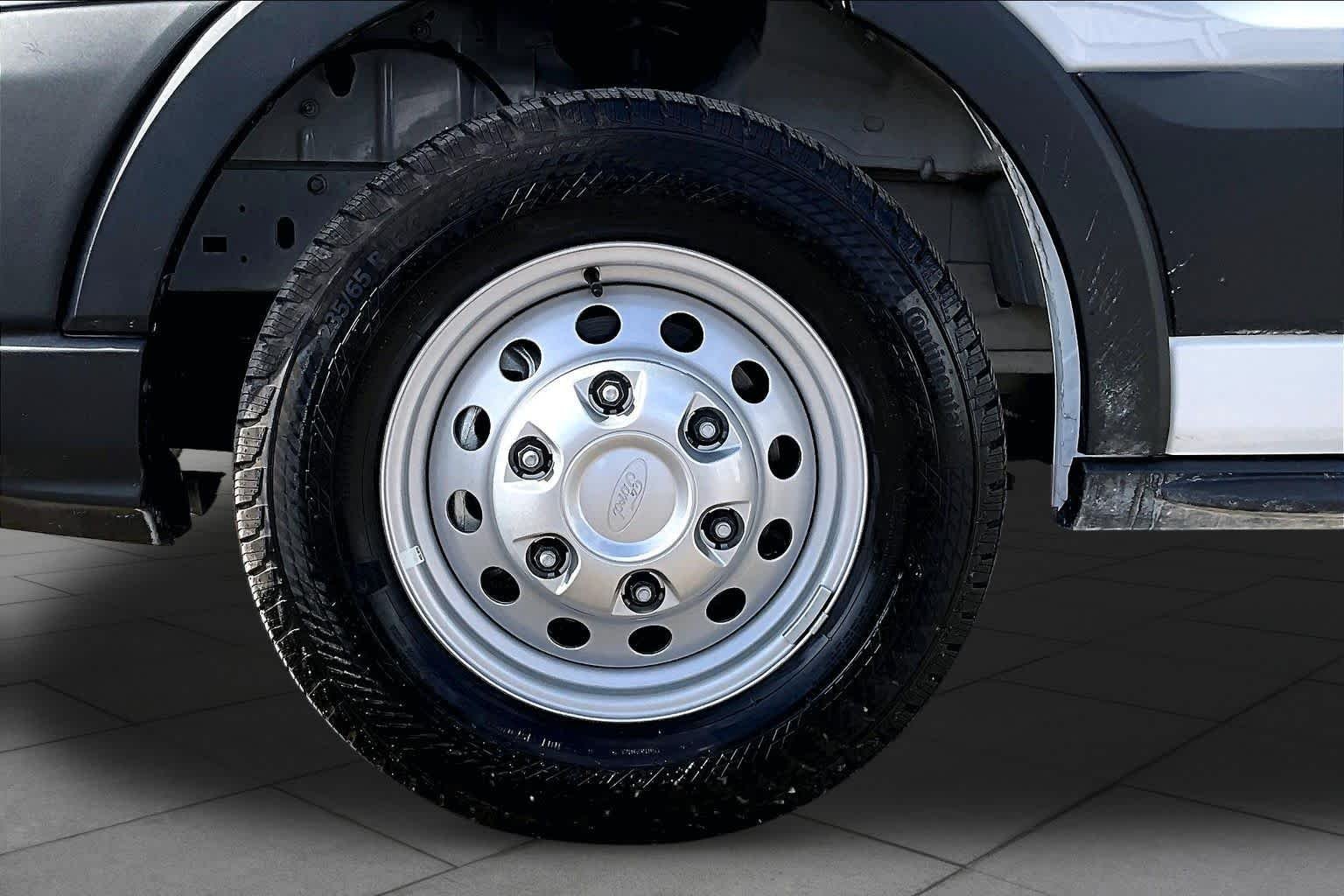 Used 2025 Oxford White Ford  image 13