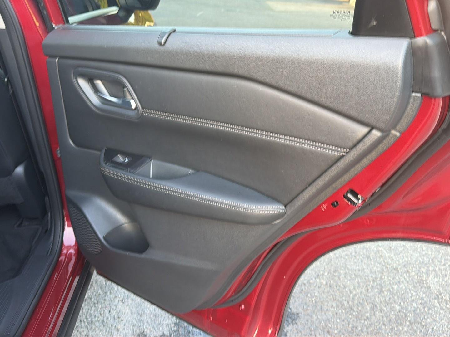 Used 2024 Scarlet Ember Tintcoat Nissan SL image 15