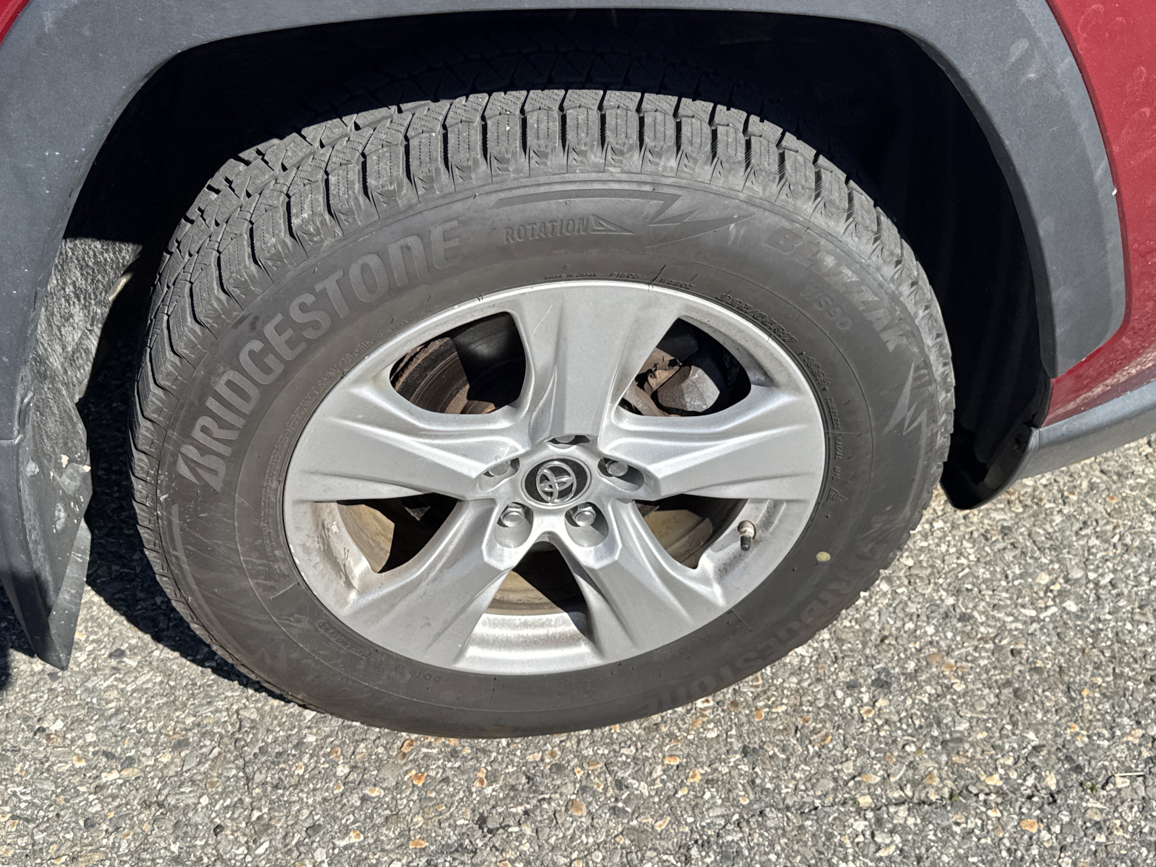 Used 2019 RUBY FLARE PEARL Toyota XLE image 9