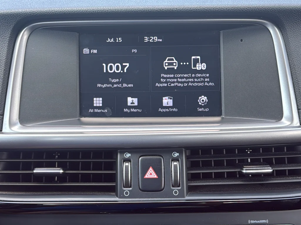 Used 2018 Black Kia S image 19