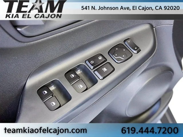 Used 2018 White Hyundai SEL image 26