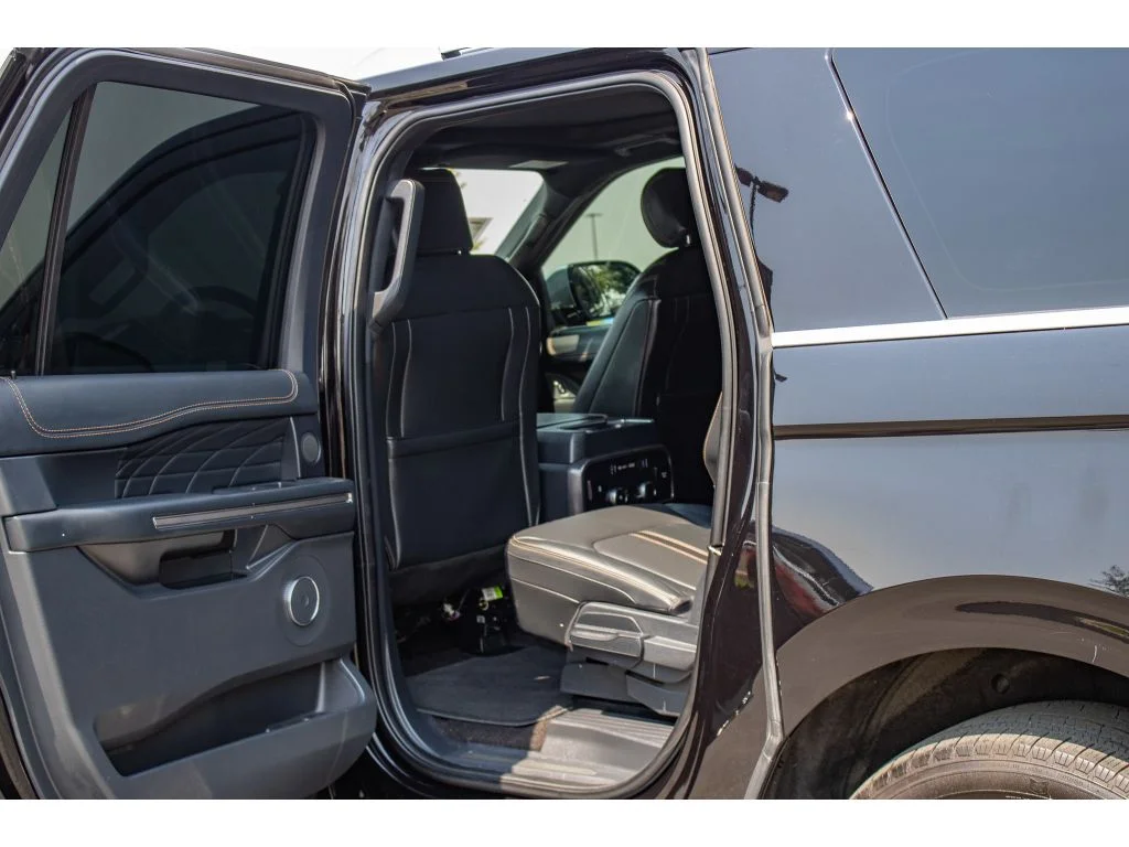 Used 2023 Agate Black Metallic Ford Platinum image 16