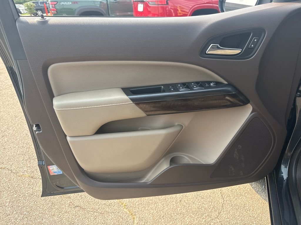 Used 2018 Gray GMC SLT image 12