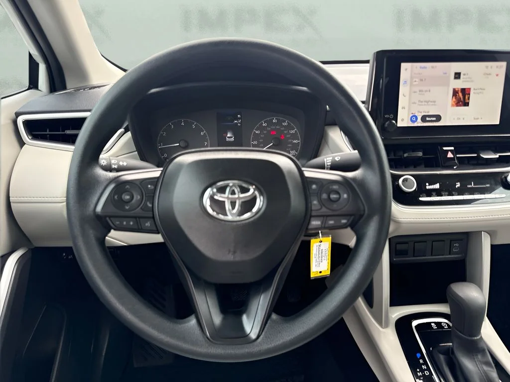 Used 2025 Beige Toyota L image 12