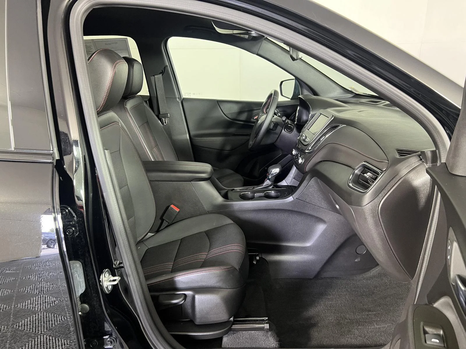 Used 2024 Mosaic Black Metallic Chevrolet RS image 26