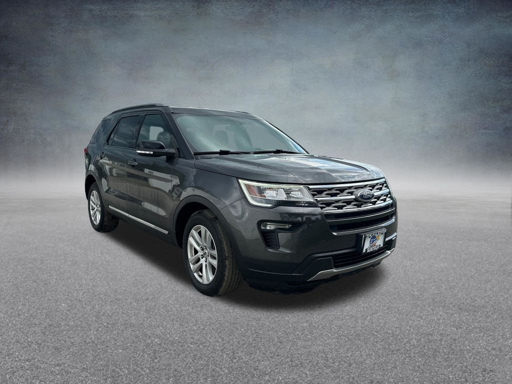 Used 2018 Gray Ford XLT image 9