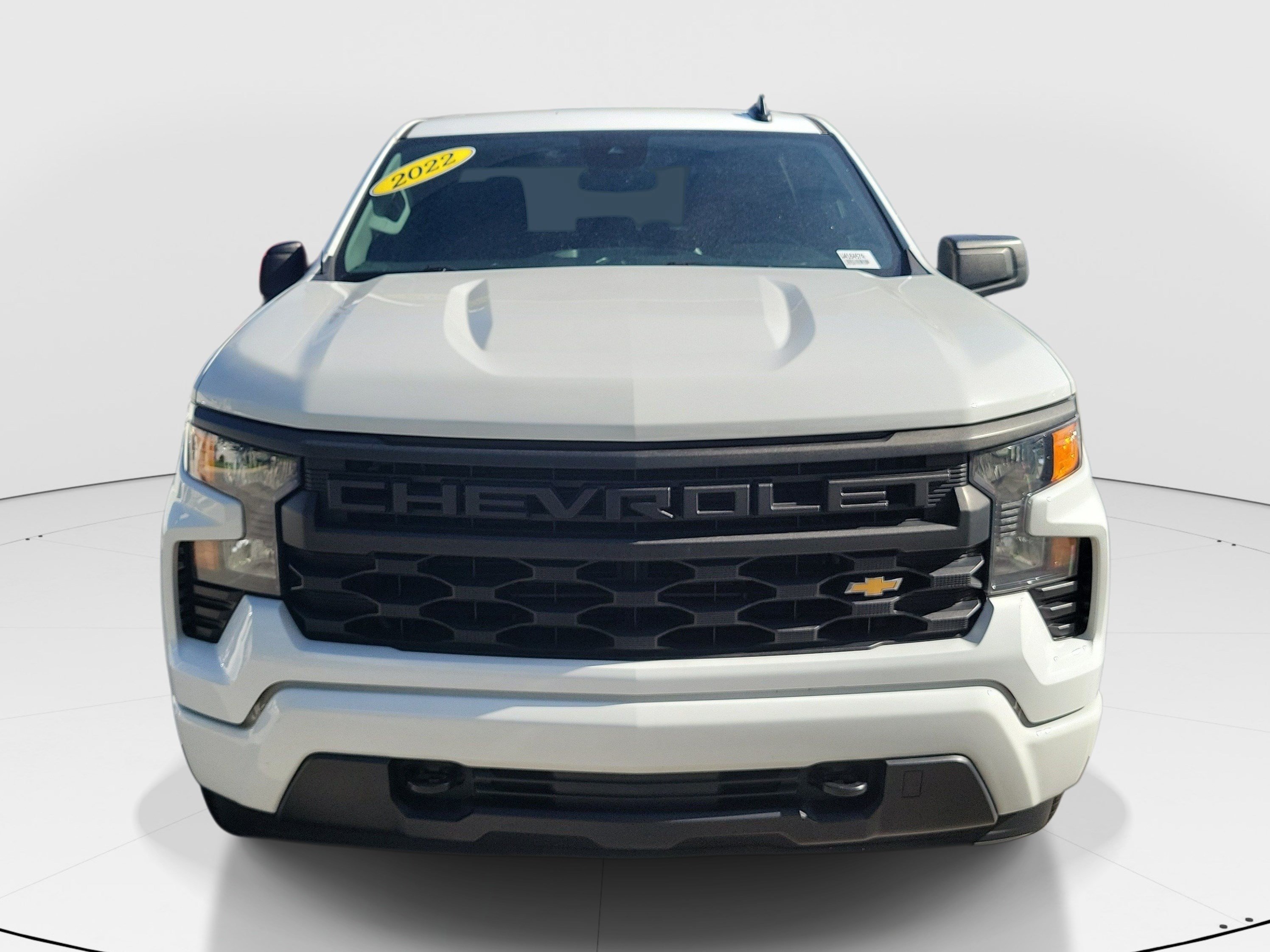 Used 2022 Summit White Chevrolet Custom image 3