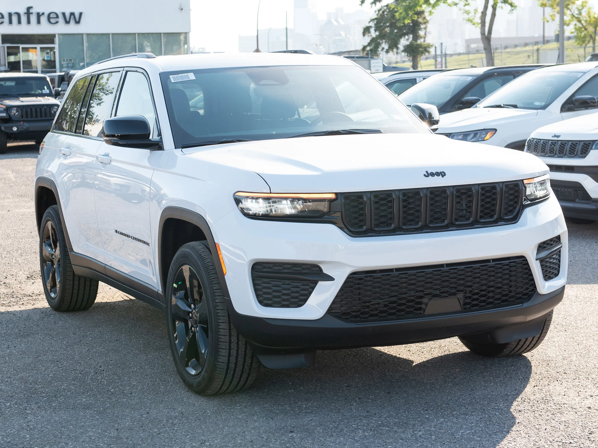 New 2025 White Jeep Altitude* 4x4, Sunroof, Trailer Tow Pkg, Heated Leather image 6