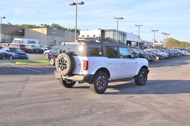 Used 2022 White Ford Outer Banks image 7