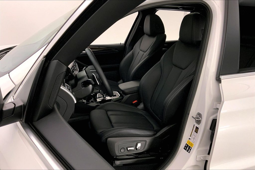 Used 2024 Mineral White Metallic BMW  image 13