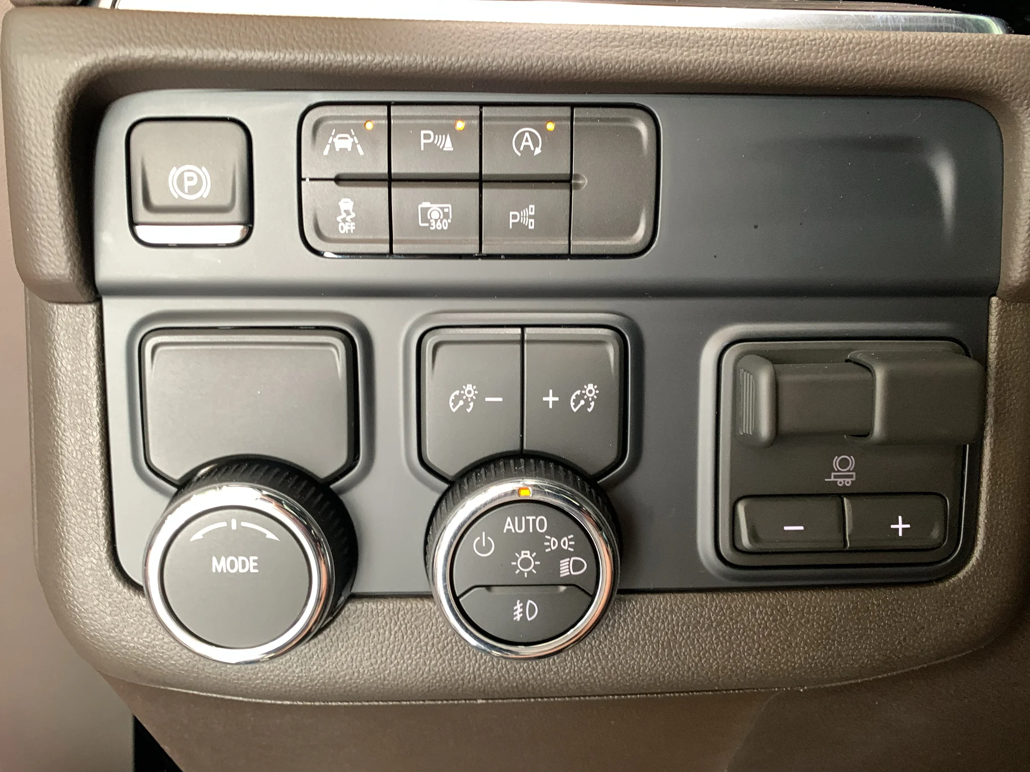 2027 Chevrolet Tahoe LT - Photo 34