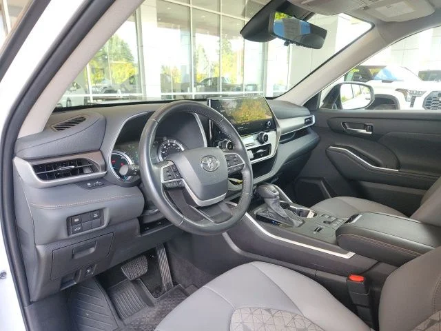 Used 2023 Beige Toyota Bronze Edition image 17