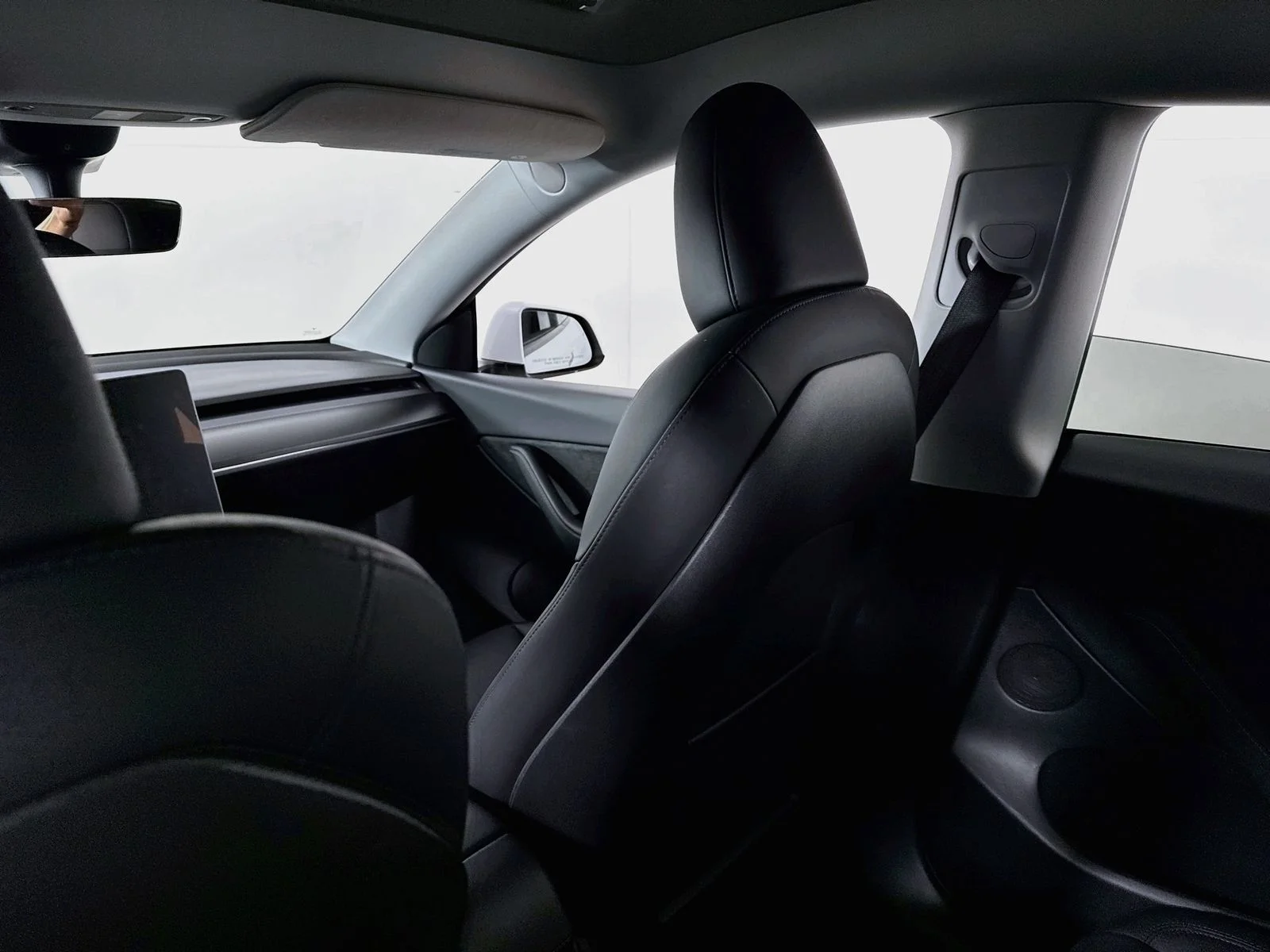 Used 2022  Tesla Long Range image 19