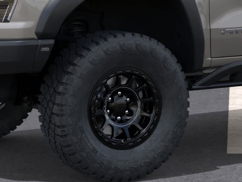 2026 GMC Canyon AT4X - Photo 9