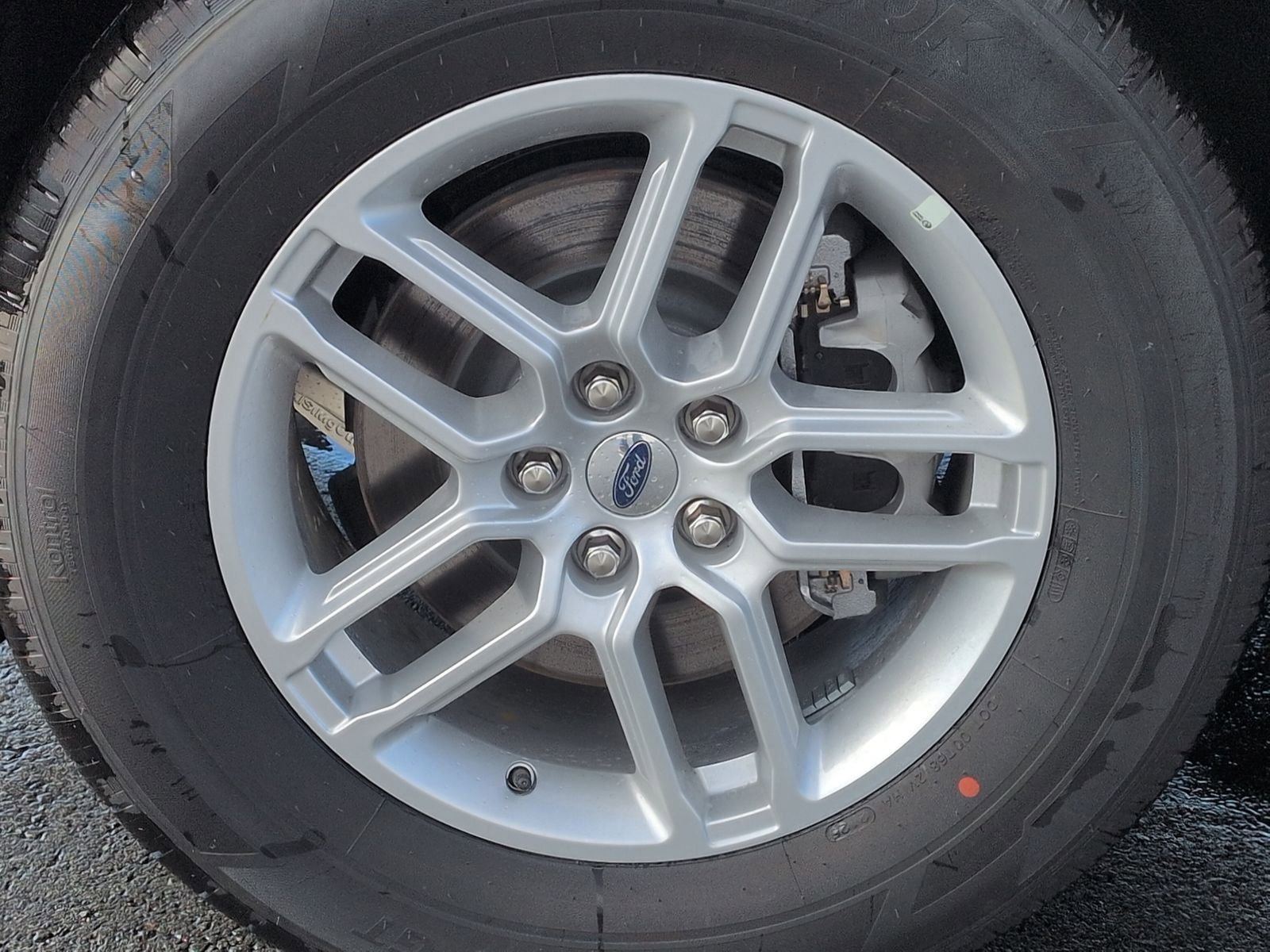 2025 Ford Explorer Active - Photo 14