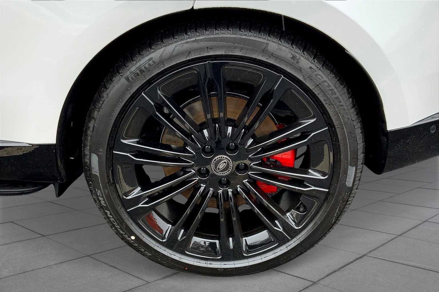 2025 Land Rover Range Rover SV - Photo 14