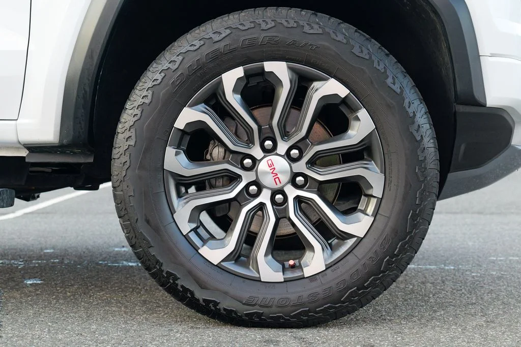 Used 2024 Summit White GMC Denali image 13