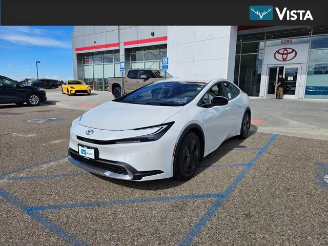 2026 Toyota Prius SE's photo