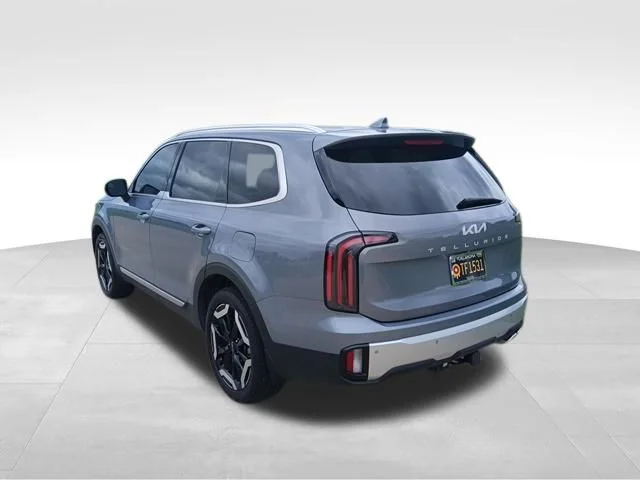 Used 2024 Silver Kia EX image 5
