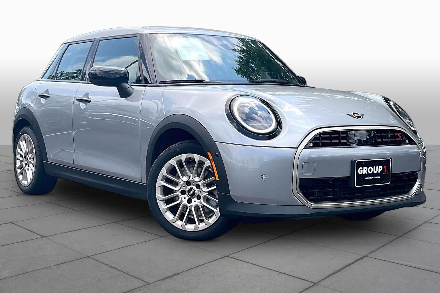 Used 2025 Melting Silver III Metallic MINI Cooper S image 4