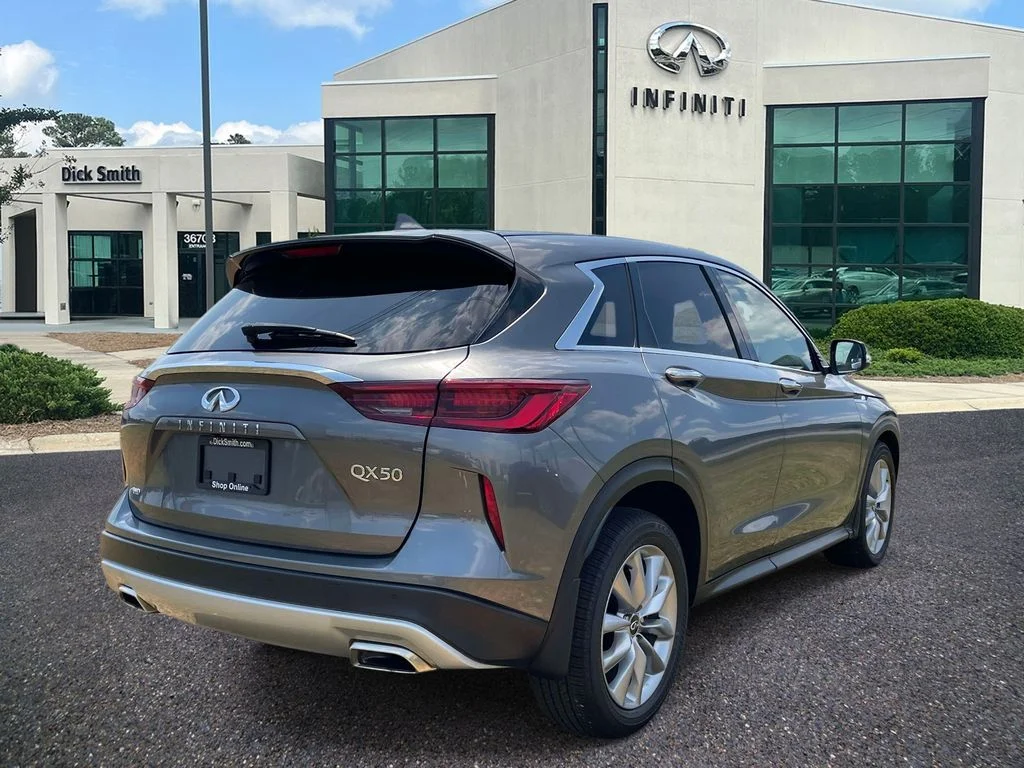 Used 2022 Gray INFINITI PURE image 6