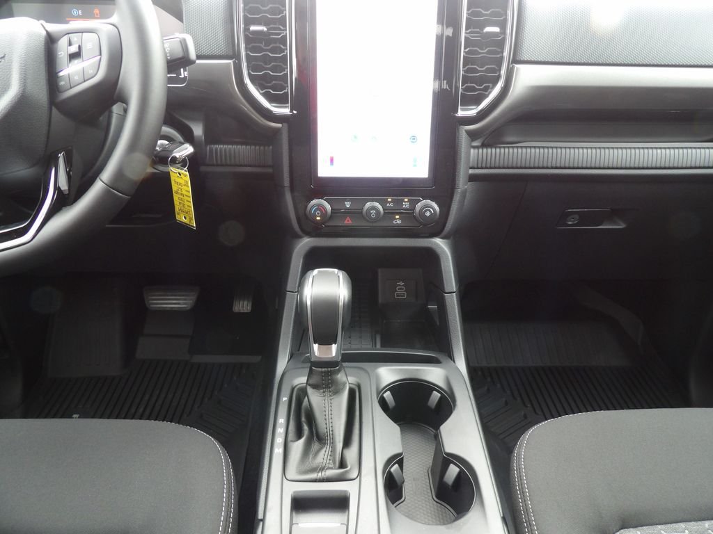 New 2026 Carbonized Gray Metallic Ford XLT image 18