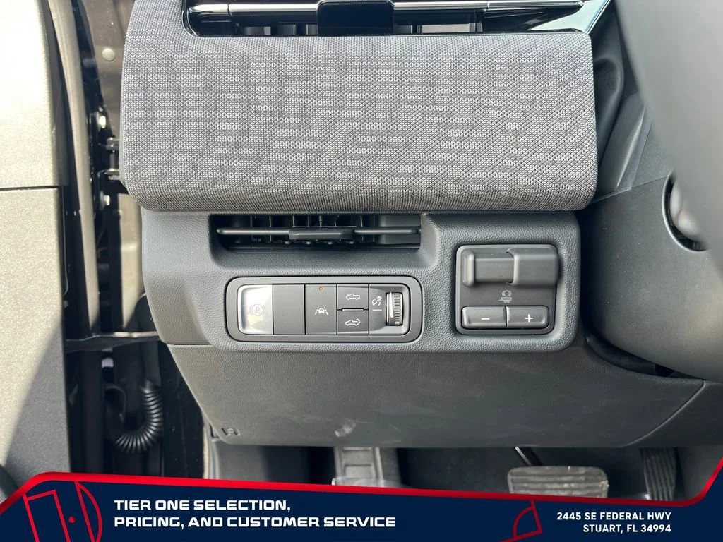 New 2026 Onyx Black GMC Elevation Extended Range image 23
