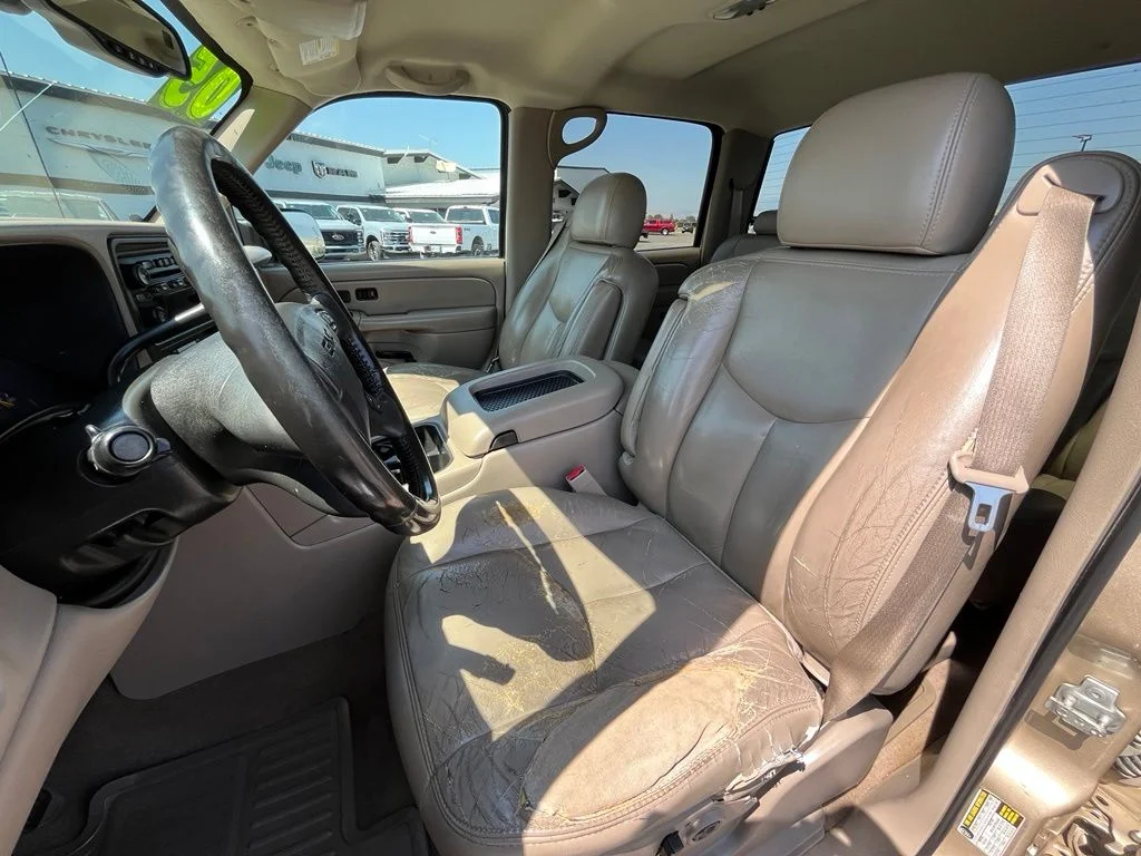 Used 2005 Beige GMC SLT image 9