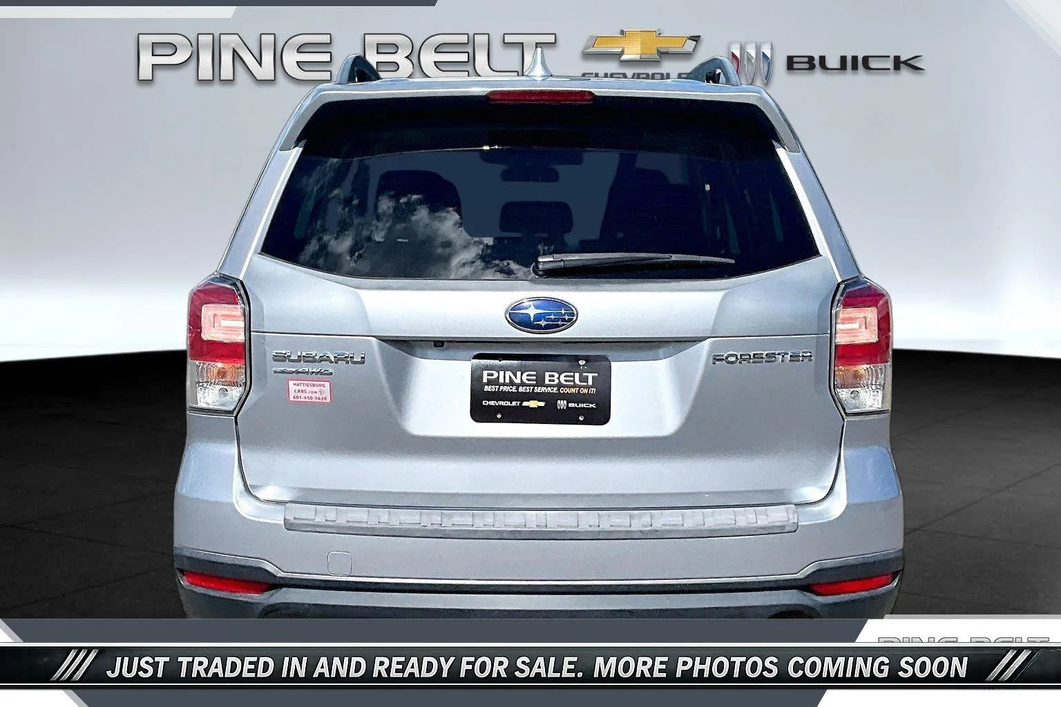 Used 2018 Ice Silver Metallic Subaru Premium image 4