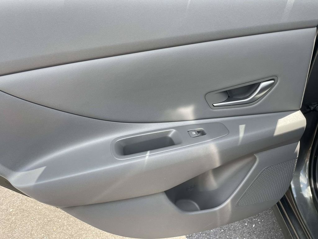 Used 2025 Gray Hyundai SEL Convenience image 10