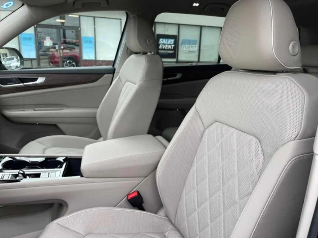 New 2026 Opal White Pearl Volkswagen 2.0T SEL Premium R-Line 4MOTION image 16